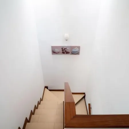 Casa Kaliste- Duplex En By Interhome